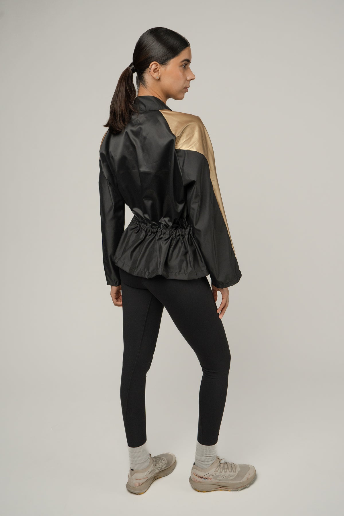 Chamarra bomber negro & dorado